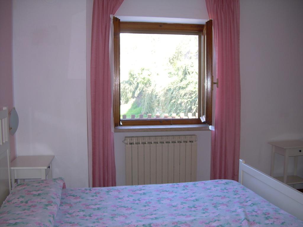 Apartmán Casa Mary Brenzone sul Garda Pokoj fotografie