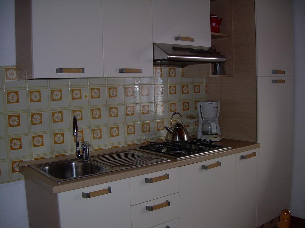 Apartmán Casa Mary Brenzone sul Garda Pokoj fotografie